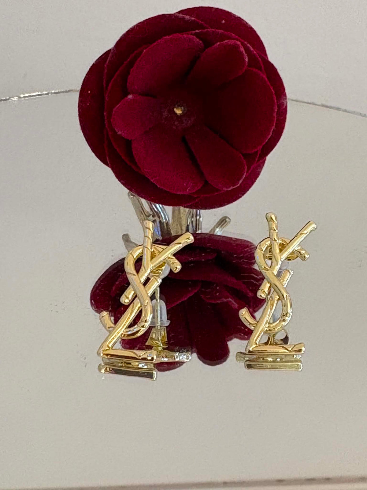 Y earrings
