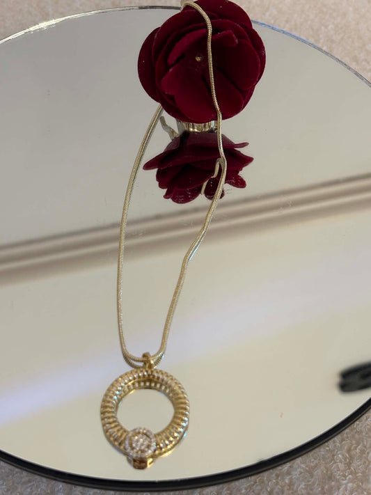 Round necklace
