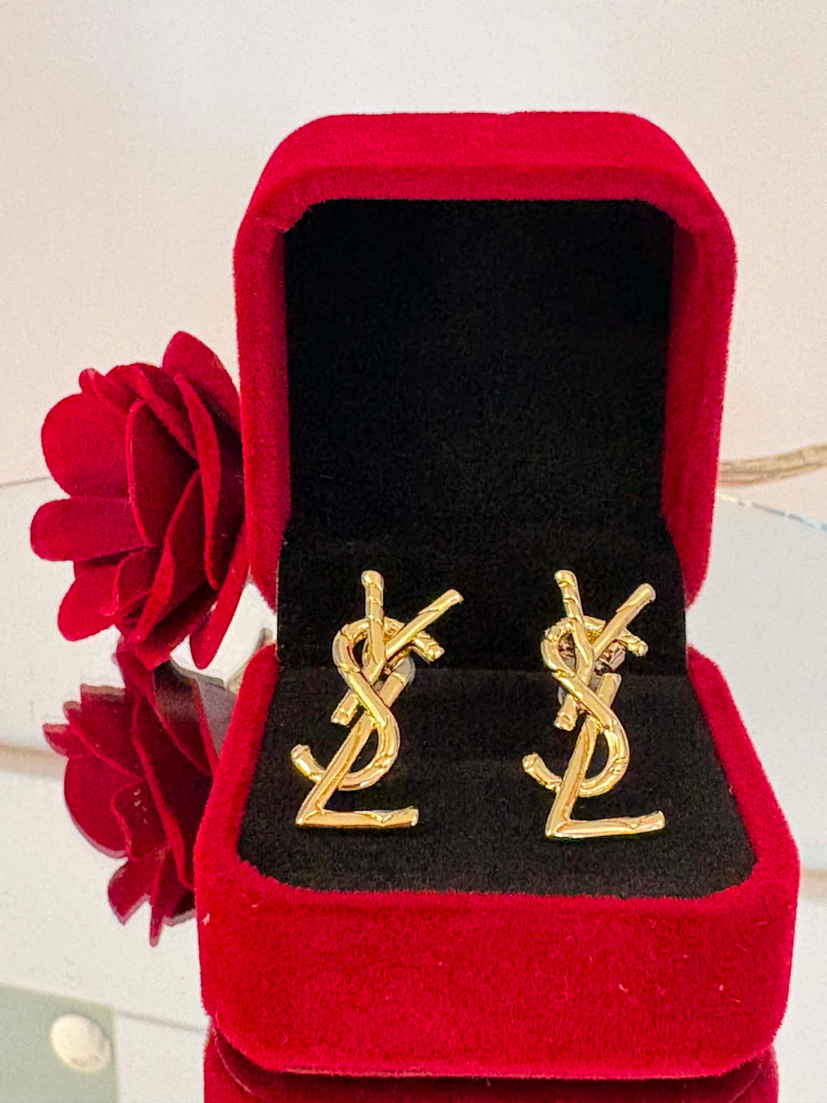Y earrings