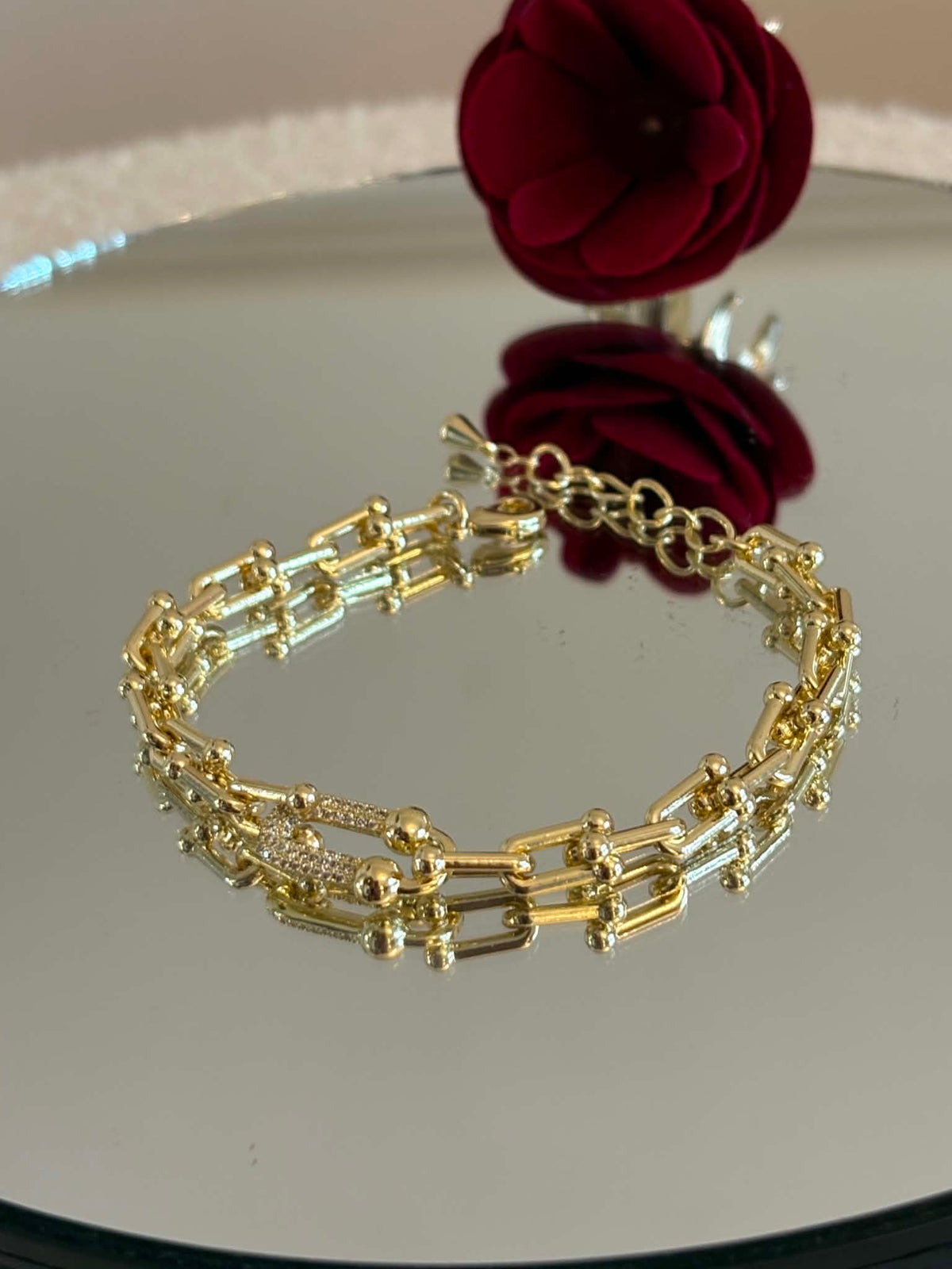 Bolt bracelet