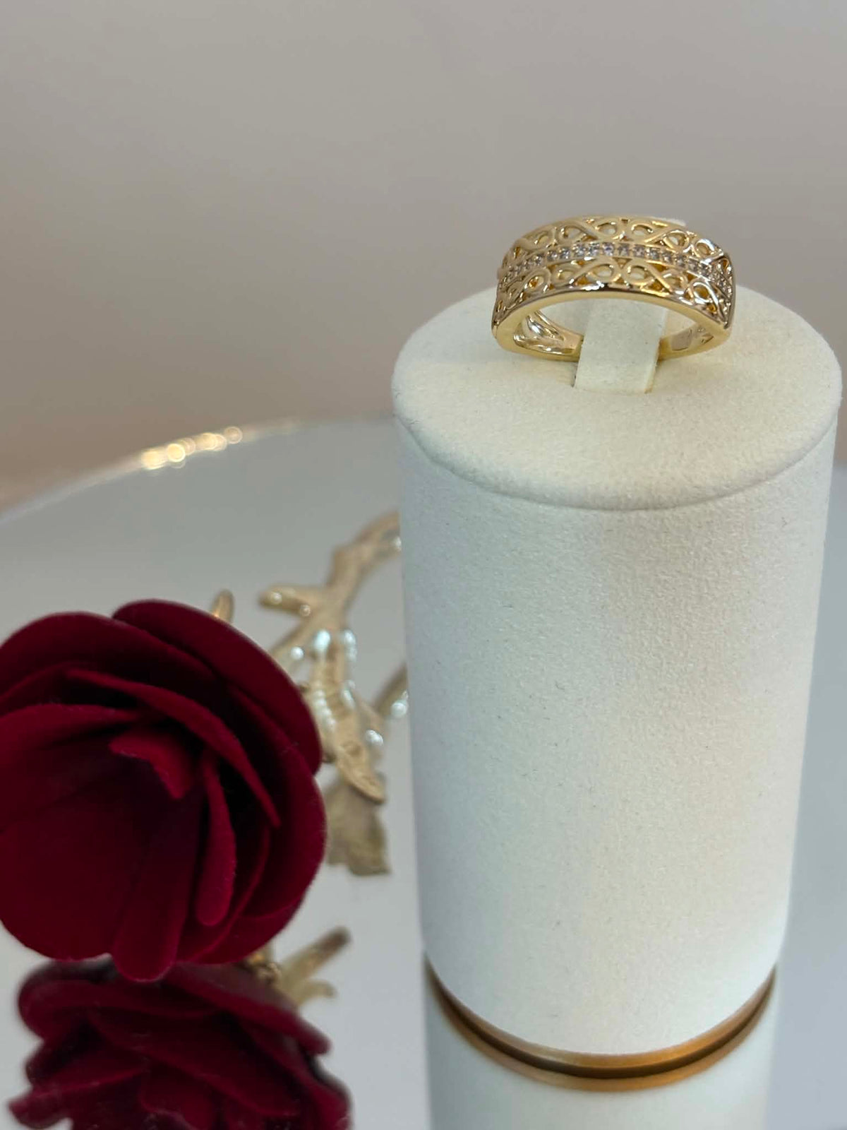 Lace ring