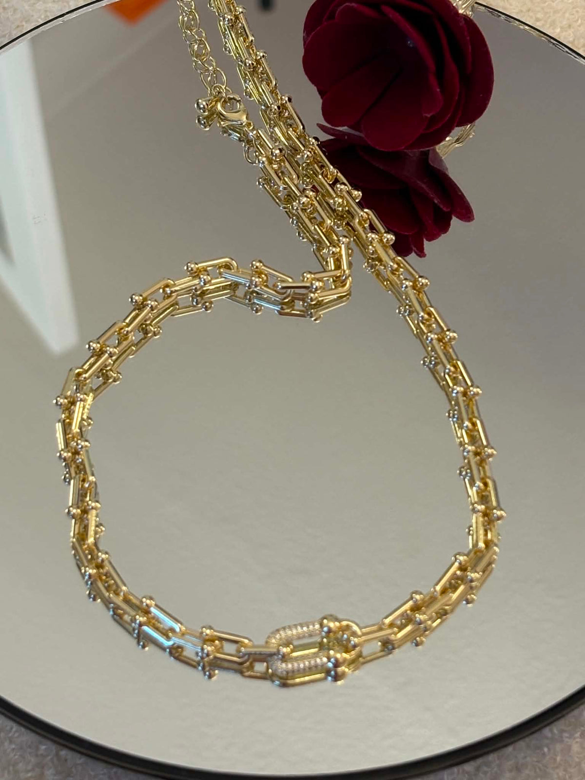Bolt chain