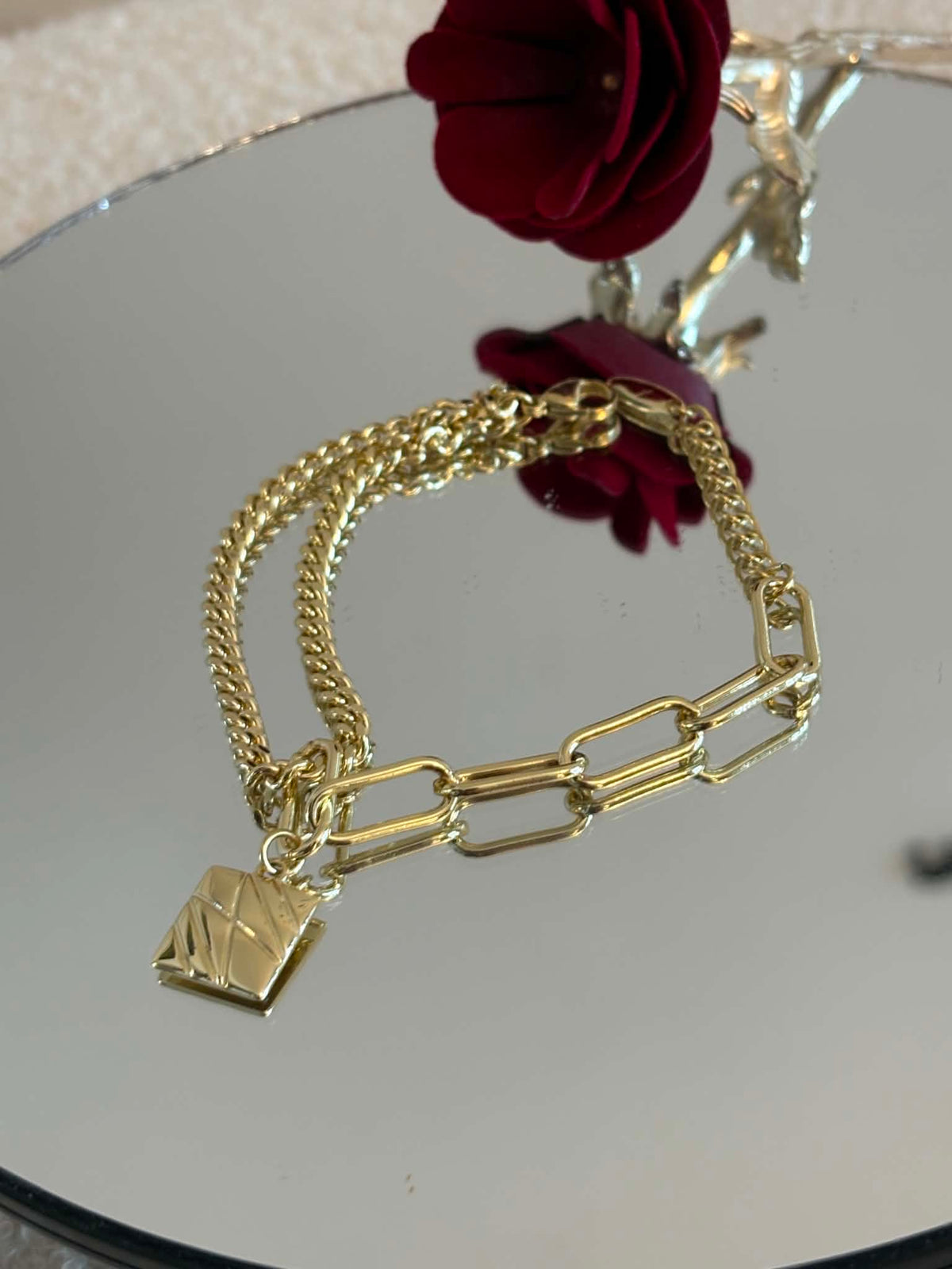 Lock bracelet