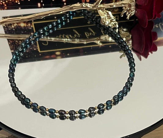 Black pearl necklace